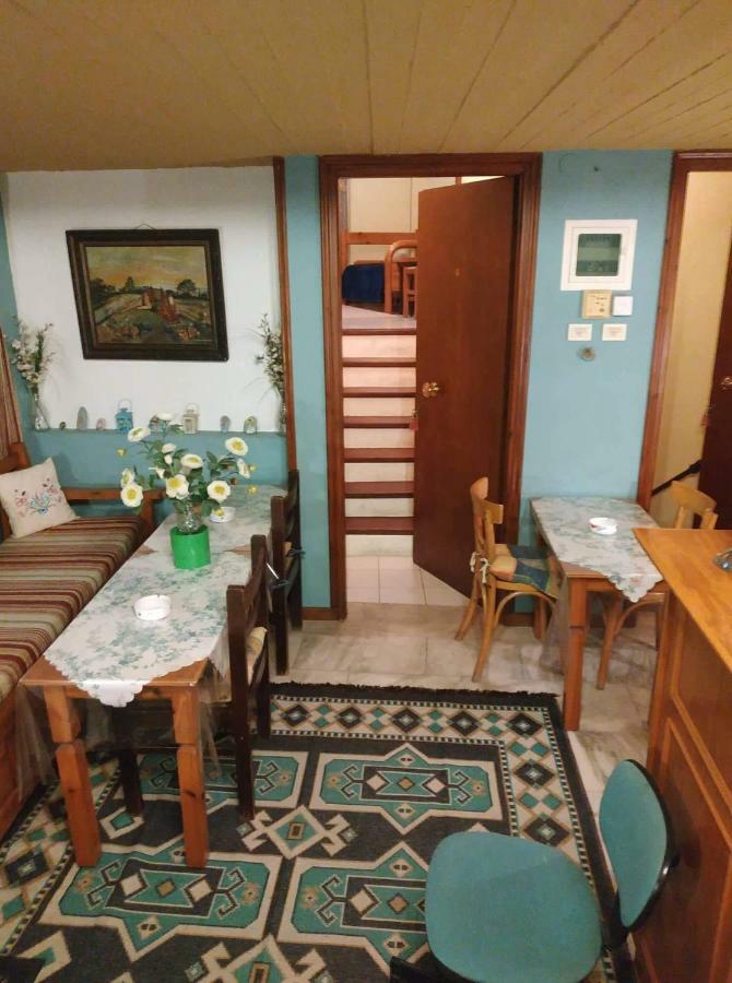 Piso Alonia Hotel Arachova Eksteriør billede